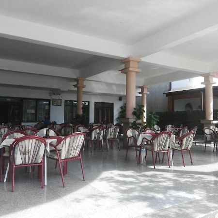 Apartments Regina Sutomore Bagian luar foto