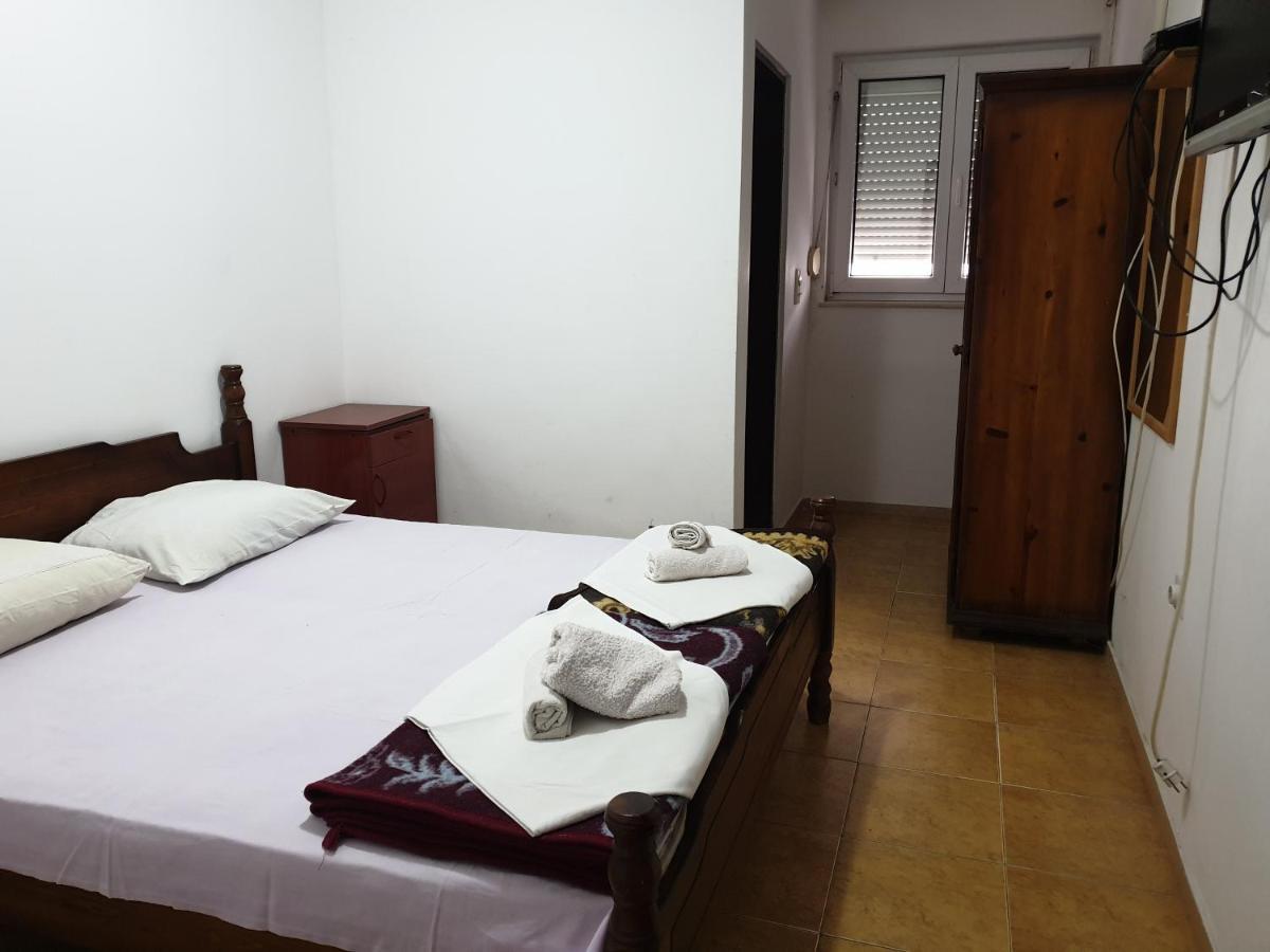 Apartments Regina Sutomore Bagian luar foto