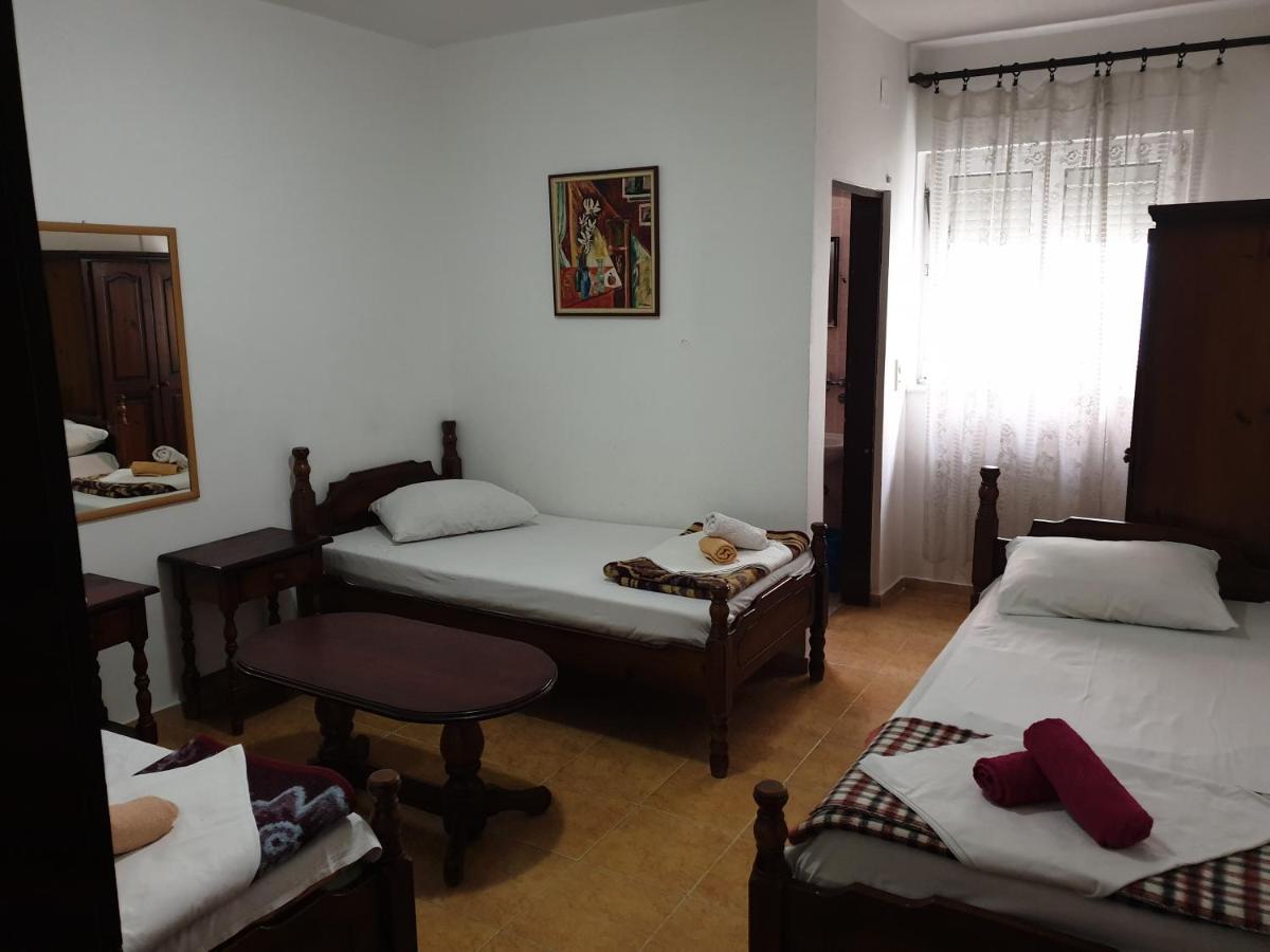 Apartments Regina Sutomore Bagian luar foto